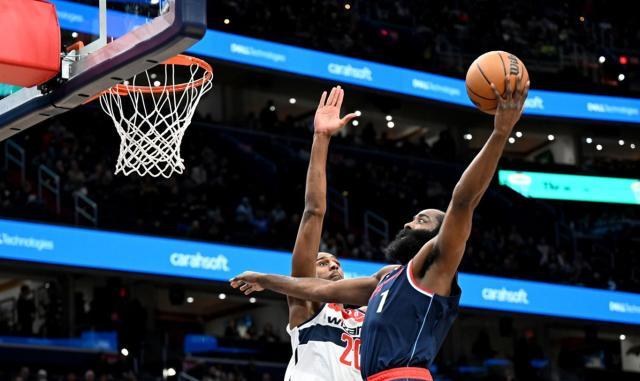 贝博体育-哈登轰43+7梦回火箭时代，快艇勇猛反衬76人尴尬